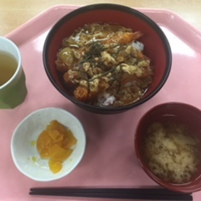 日替り丼(名古屋市役所 西庁舎 地下食堂 （ナゴヤシヤクショ ニシチョウシャ チカショクドウ）)
