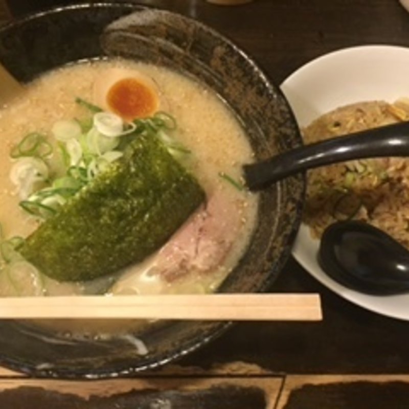 「げんこつらーめん」＋「特製チャーハン」セット(らーめん絆 名古屋本店)