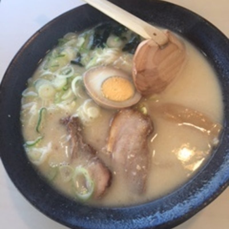 とんこつらーめん(らーめんかいすい 中郷店)