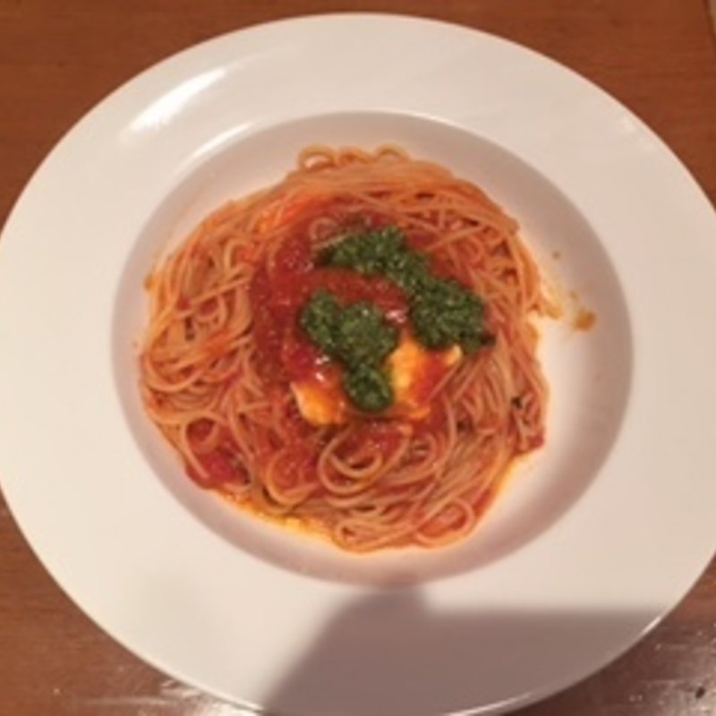 モッツアレラチーズとバジルのトマトソース(パステリアサポーレ （SAPORE）)