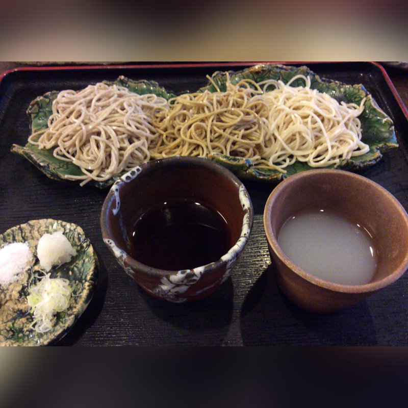 3種のそば盛り合わせ(田舎、だったん、更科)(味玄 )