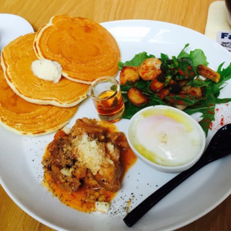 パンケーキランチ(uzna omom 原宿本店)