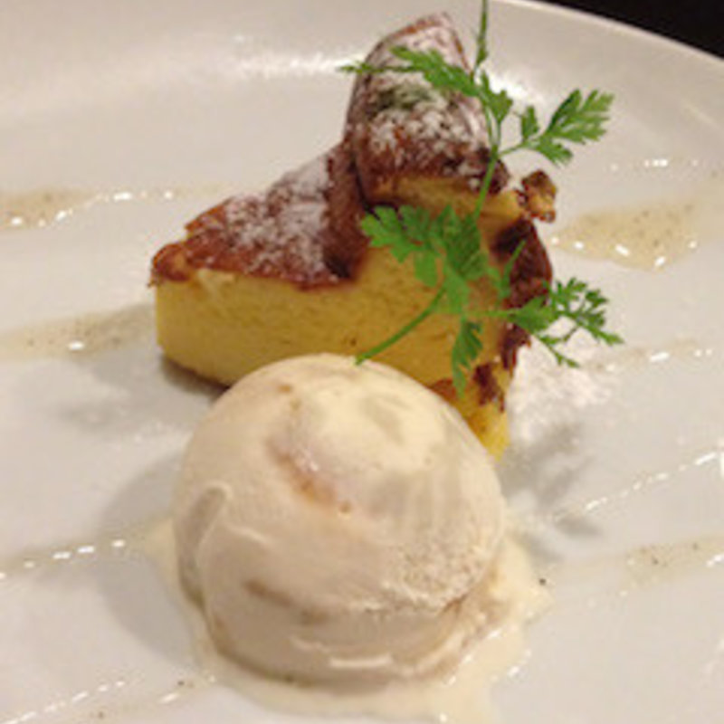 チーズケーキ(ワインビストロ アンフォラ 千駄ヶ谷)