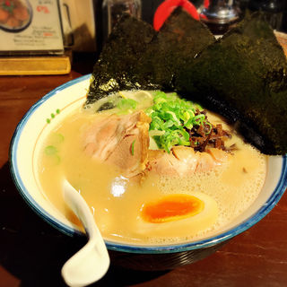 のりと半熟たまごラーメン(麺の坊　砦)