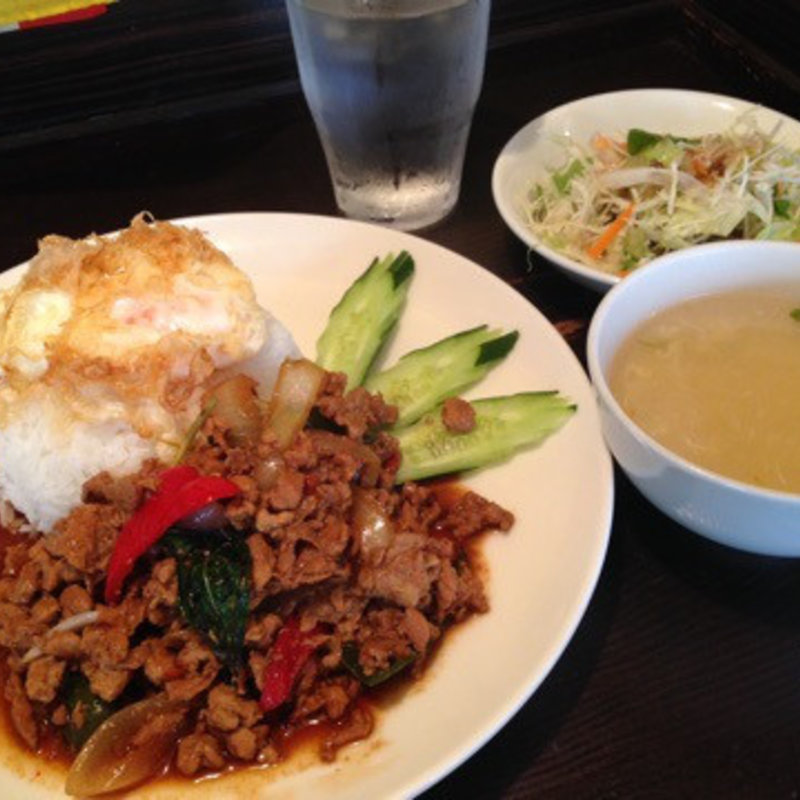 ガパオ（鶏ひき肉のバジル炒め）(ヤムヤムサイアム 青山店)