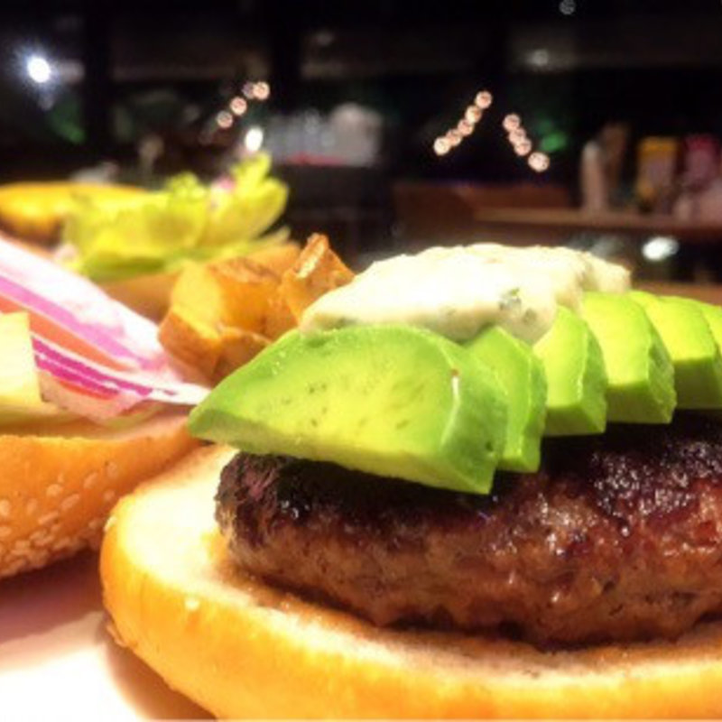 アボカドハンバーガー(デザインデ カフェ （de sign de>cafe）)