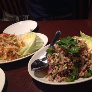 ラープムー（豚肉ひき肉サラダ）(シヤー・トムヤムクン・ポーチャナー )