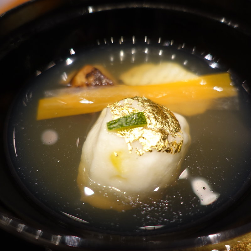 金箔玉蜀黍（とうもろこし）しんじょ(梅田なだ万茶寮)