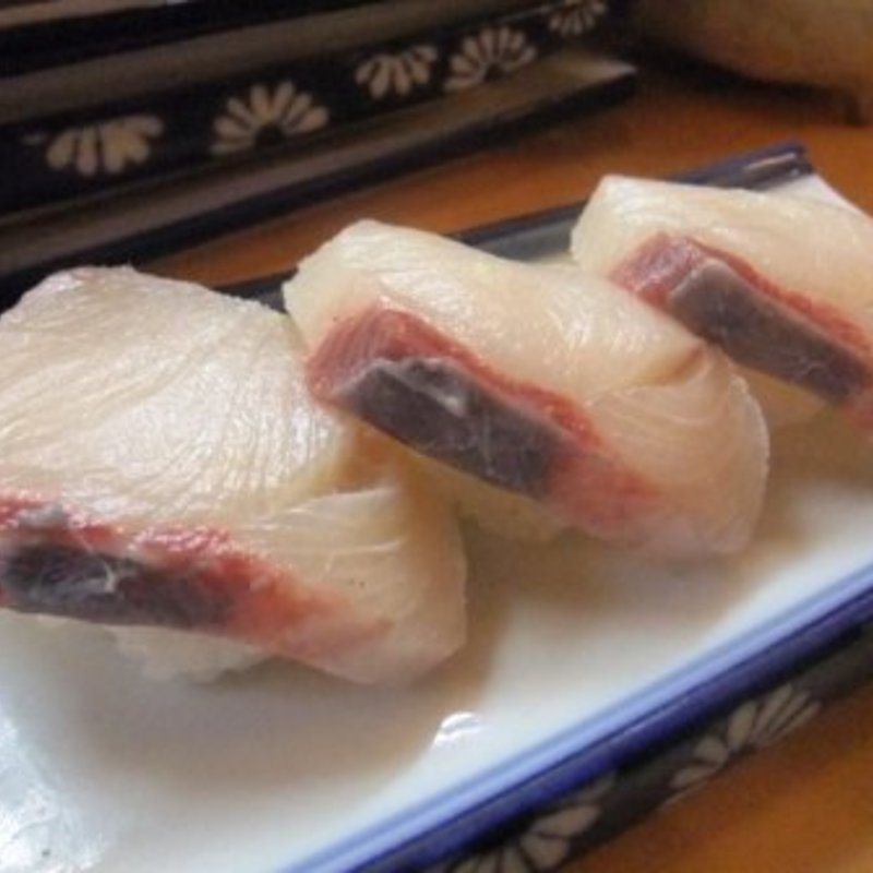 ハマチ(花月寿し)