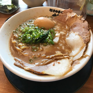 特製中華そば(豚骨中華そば がんたれ)