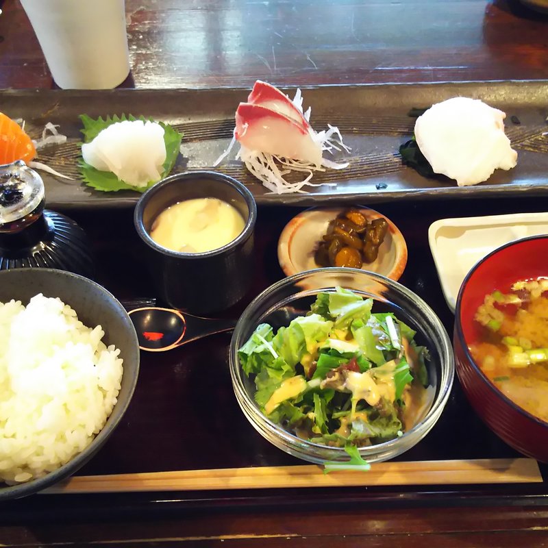 お刺身盛り合わせ御膳(風月)