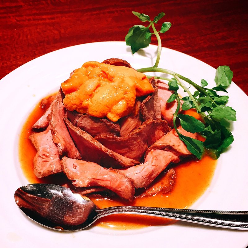 バフンうにとローストビーフの“うにく”(北の味紀行と地酒 北海道 北千住駅前店)