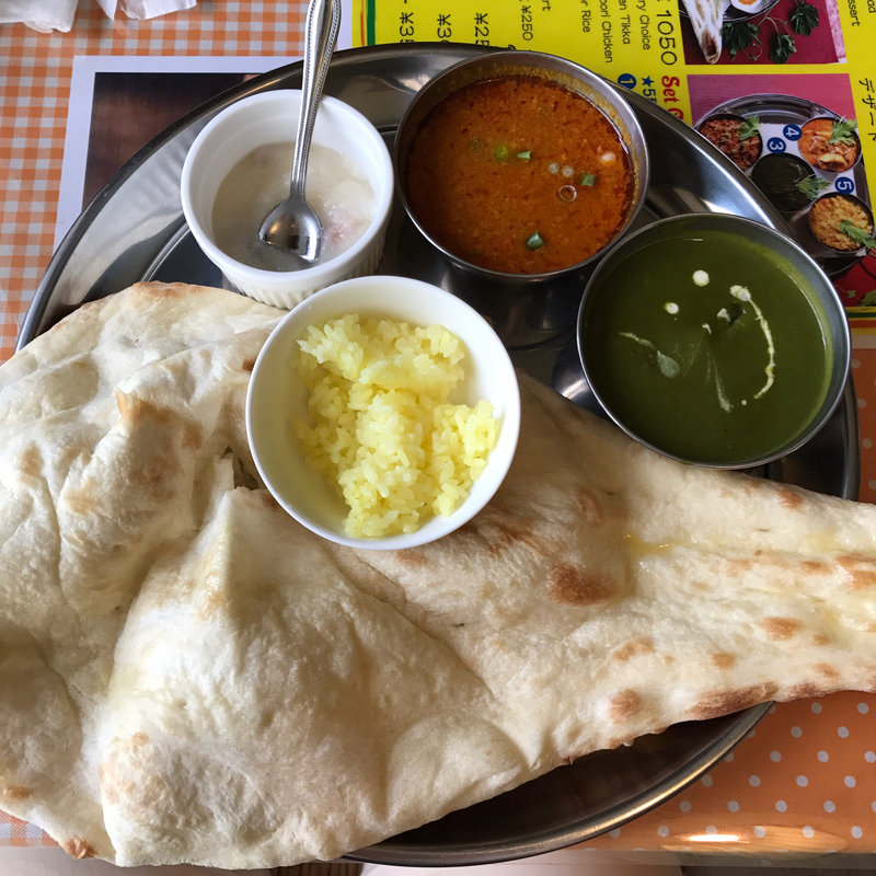 Bセット(キーマカレー、サグチキン)(インドレストラン マディナ ハラル)