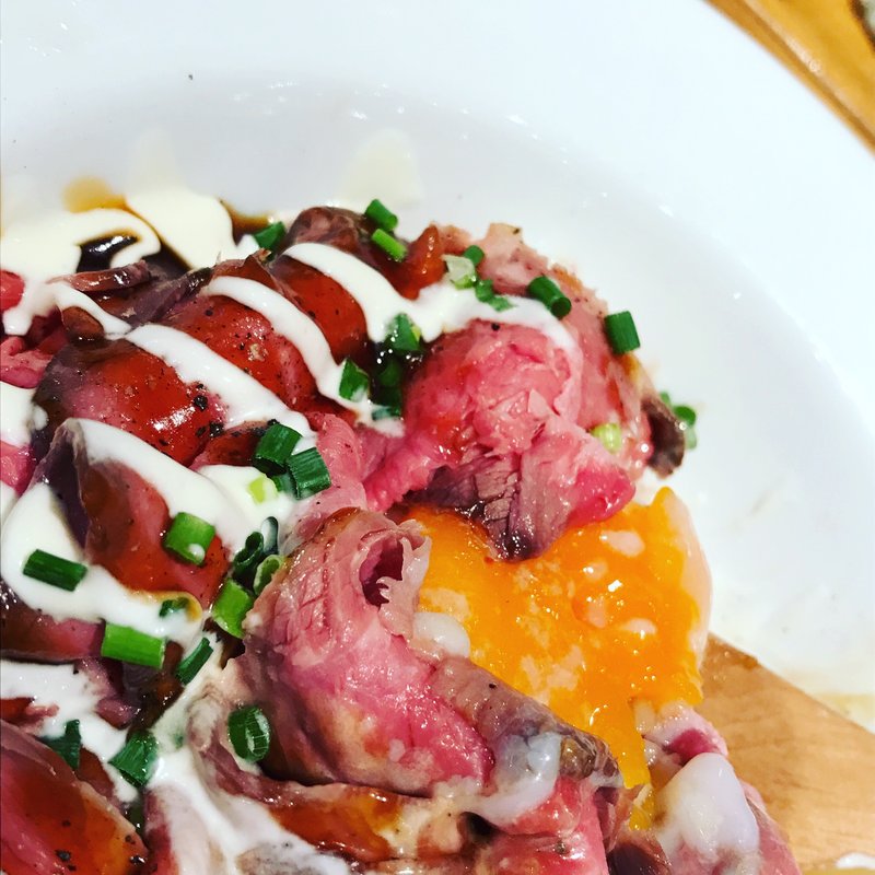 ローストビーフ丼(ARATA)