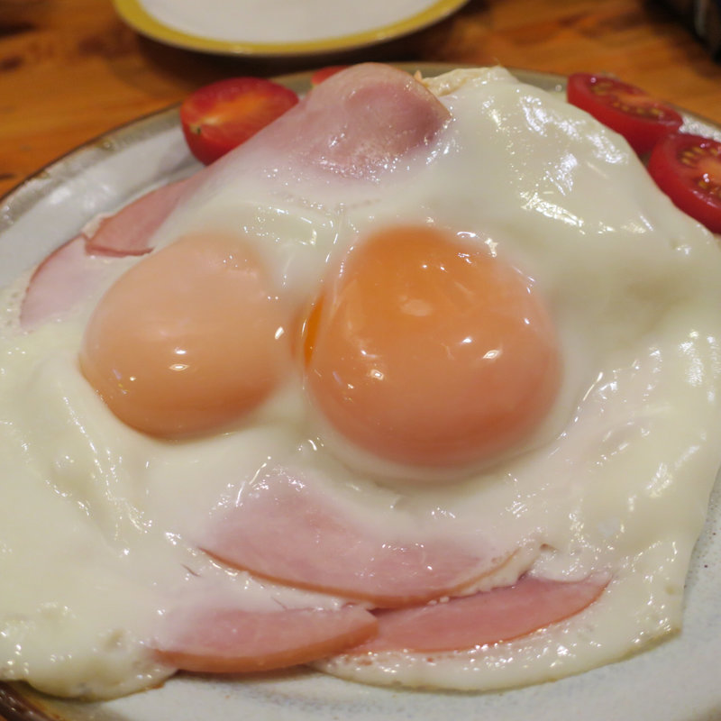 ハムエッグ(とみー )