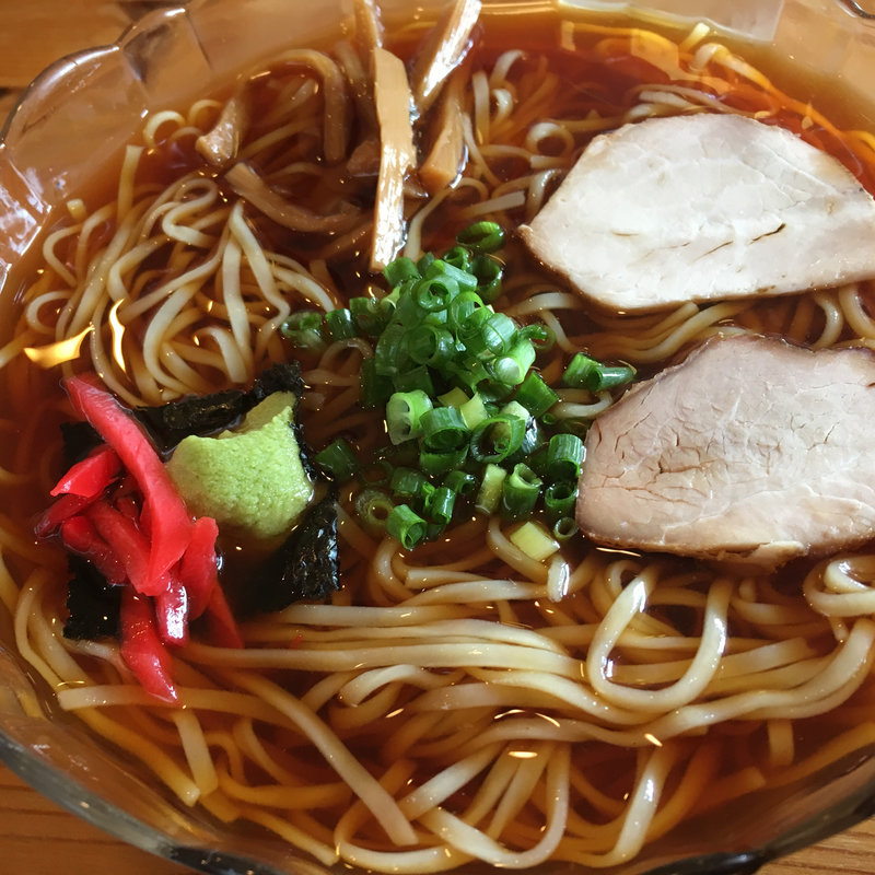 冷たいラーメン並(らーめん はっかい)