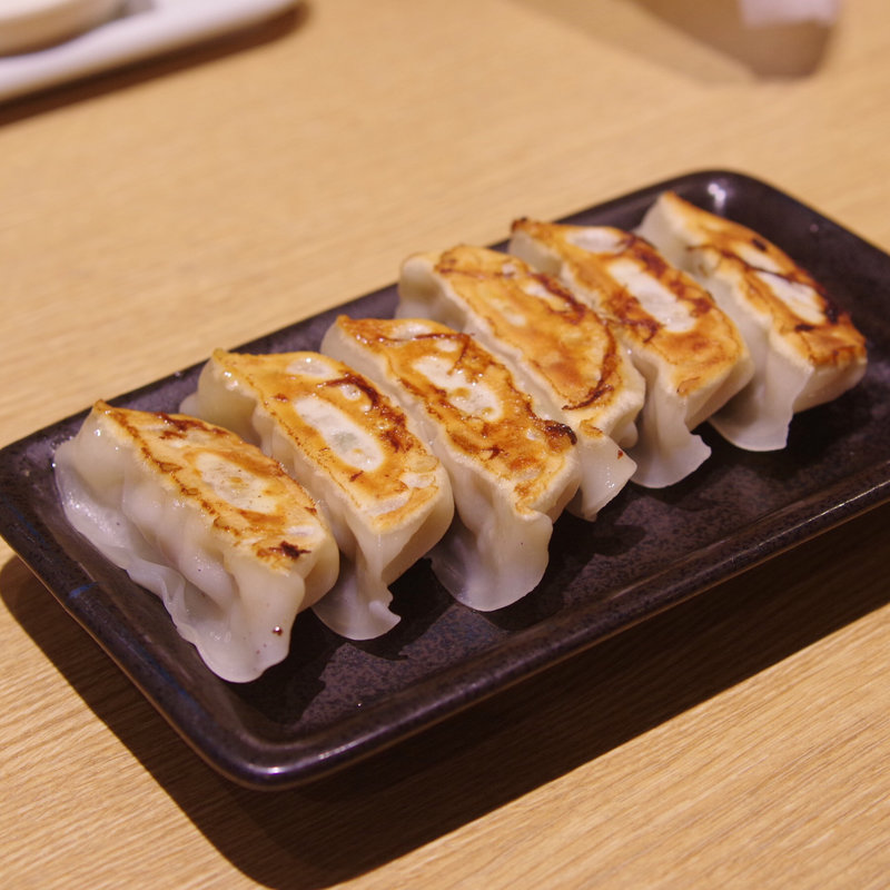 丸源餃子（６個） 294円(丸源ラーメン 姫路今宿店)