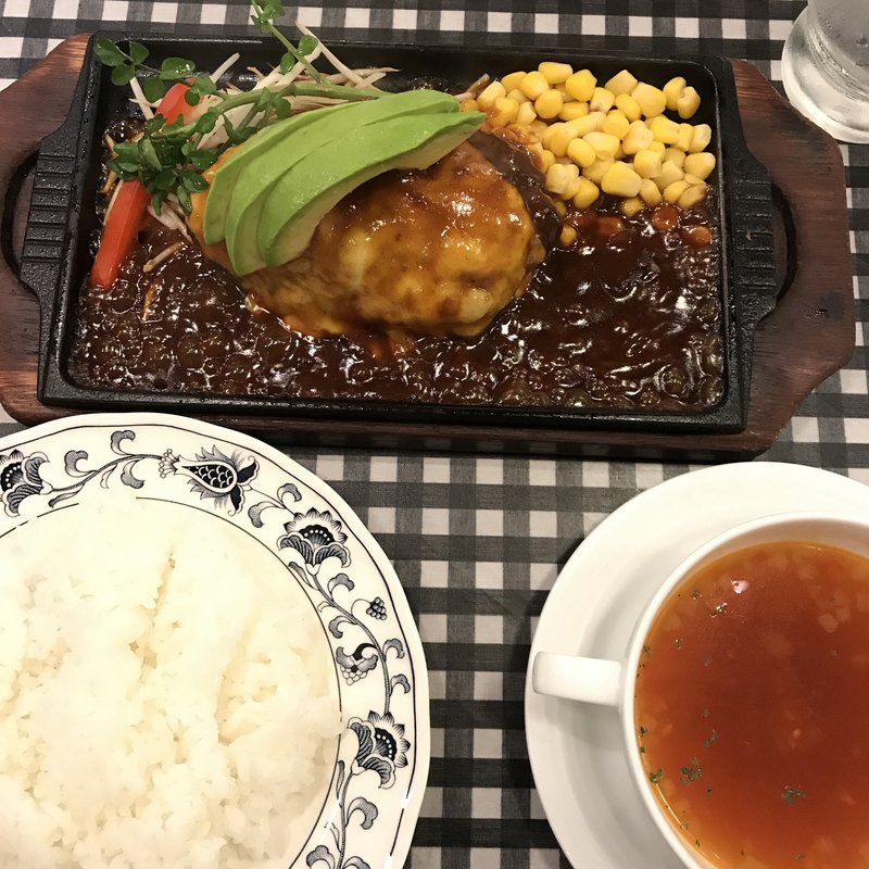 アボカドチーズハンバーグ(数寄屋バーグ)