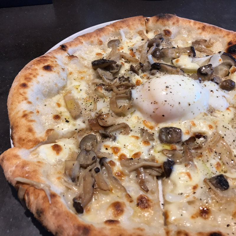 5種のキノコと温泉卵(CRAFTSMAN)