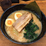 とんこつ醤油ラーメン(麺屋 黒琥 〜KUROKO〜 )