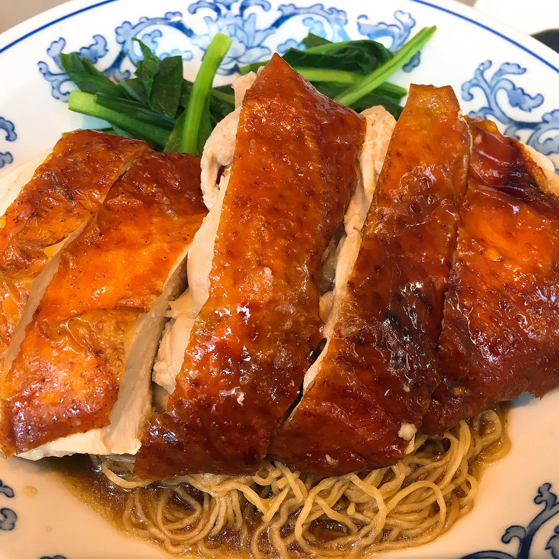 ローストチキンヌードル(威南記海南鶏飯日本本店)