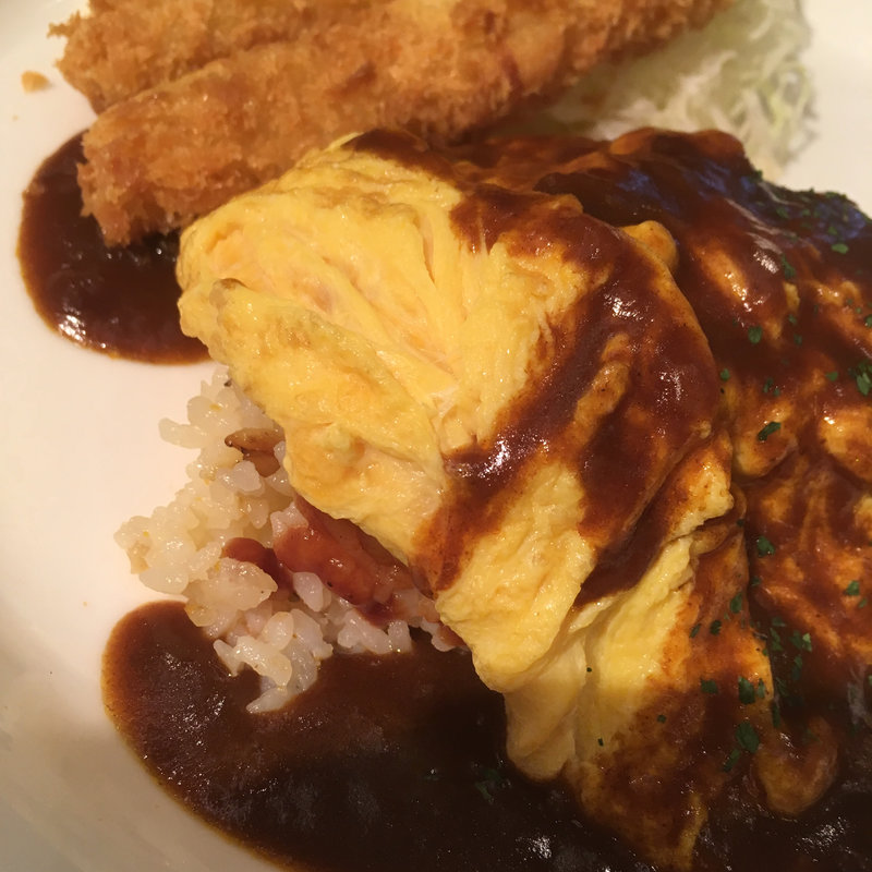 オムライスと海老フライのセット(ニュー・トーキョー ビヤホール 東京駅八重洲口店 )