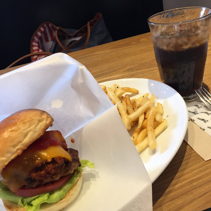 日替りハンバーガーセット(ザラメ 日進竹の山)