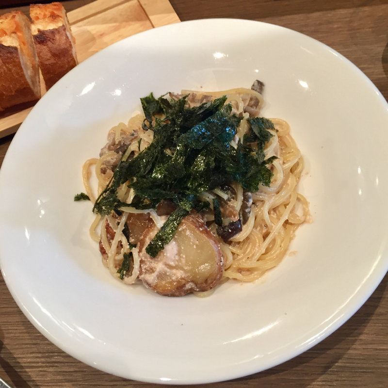きのことじゃがいもの明太クリームパスタ(ヤマヤ 新橋銀座口店 （YAMAYA）)