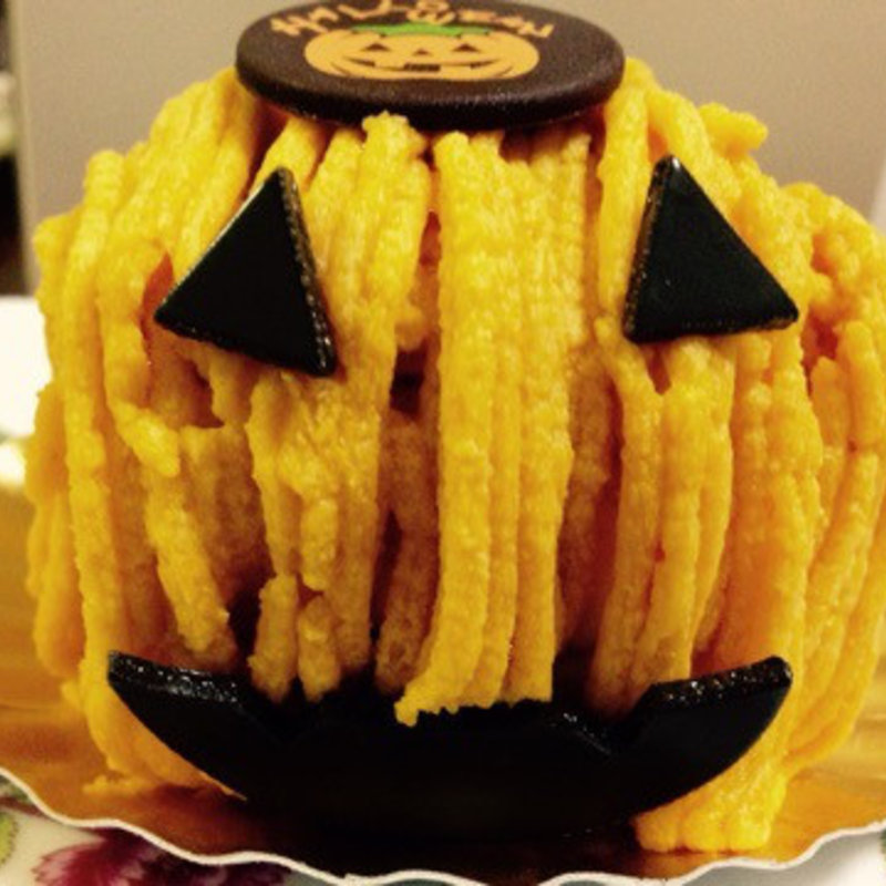 かぼちゃのモンブラン(ニコラス洋菓子店)