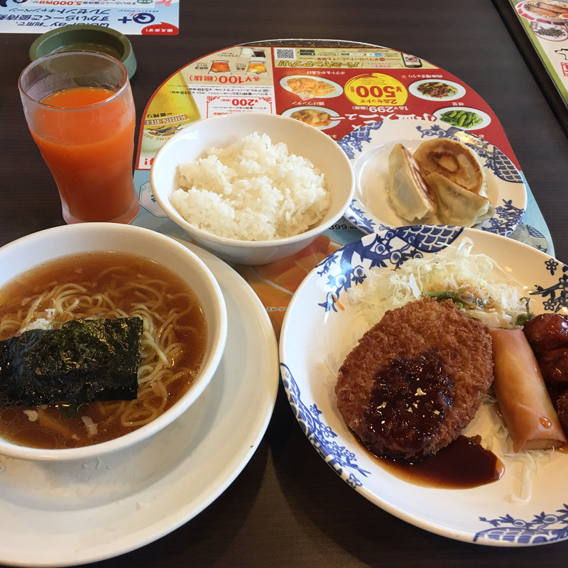 日替わりランチ +半ラーメンと焼き餃子(バーミヤン 調布つつじケ丘店)