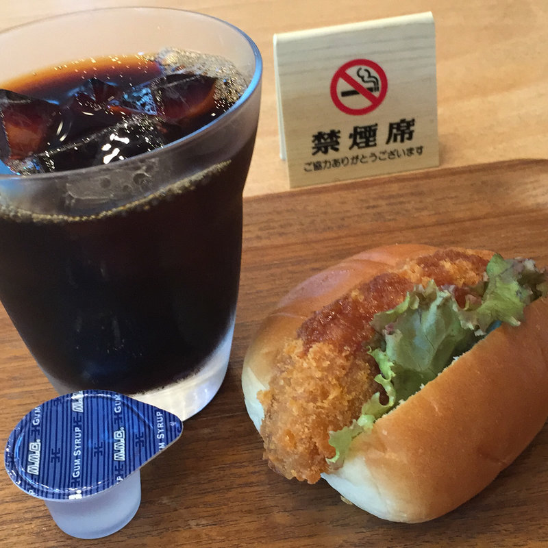 カレーコロッケのロールパンサンド(カフェ セツゲッカ（CAFE SETSUGEKKA))
