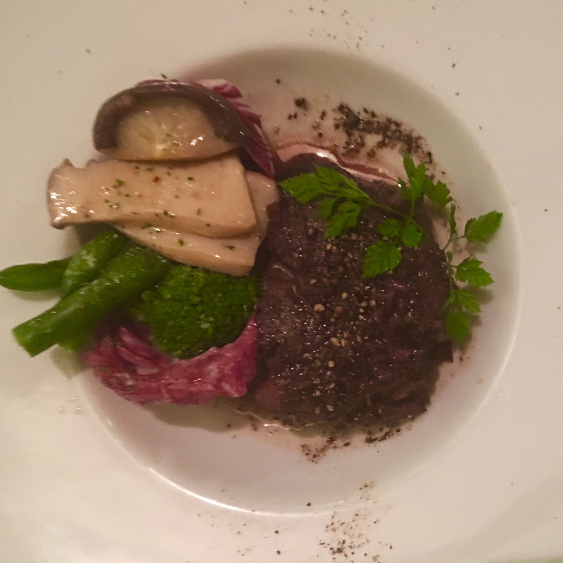 牛ホホ肉の赤ワイン煮(パスタ ピッコラドゥエ)