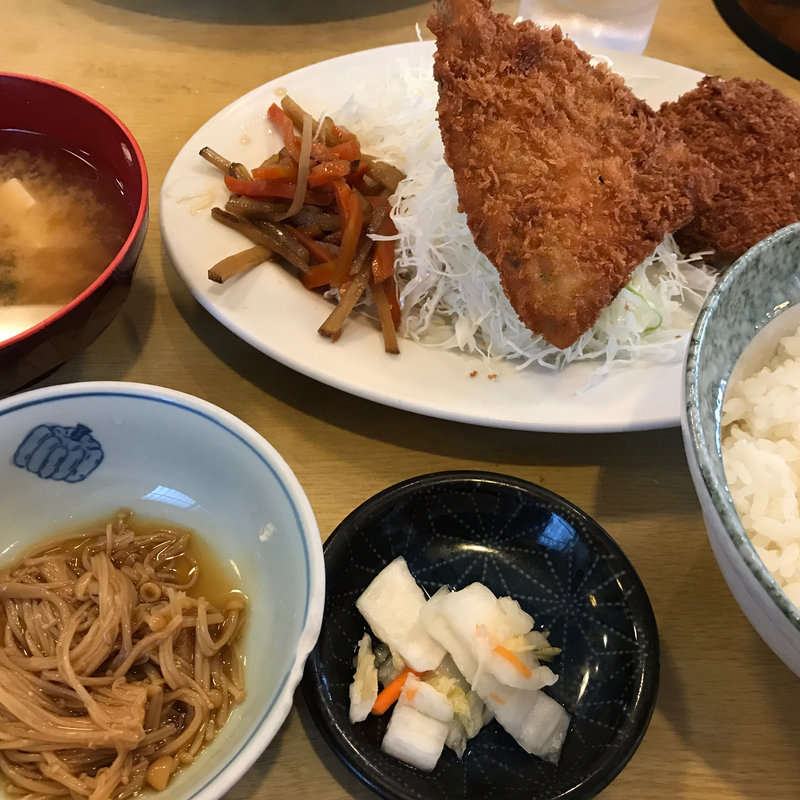 日替わり定食 この日はメンチカツとアジフライ(よしの屋 )