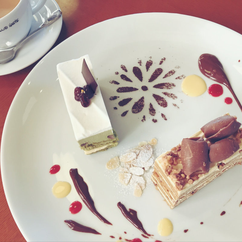 ケーキセット(クラブハリエ ジュブリルタン （CLUB HARIE J'oublie le temps）)