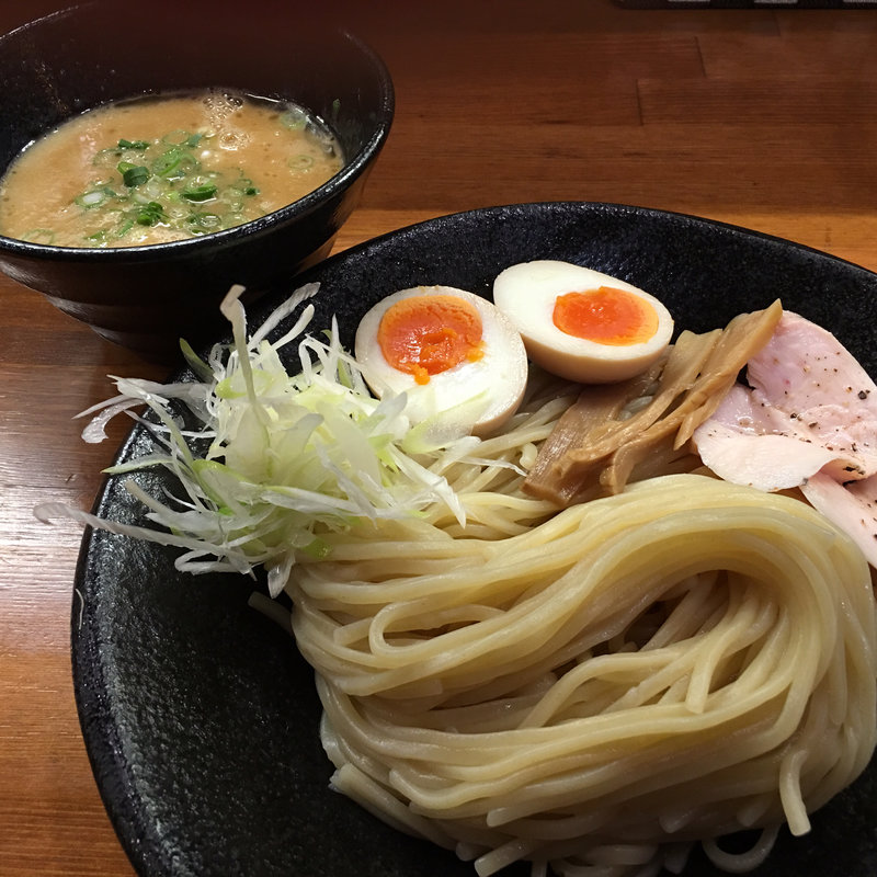 煮玉子鳥パイタンつけ麺(醤油と貝と麺 そして人と夢 )