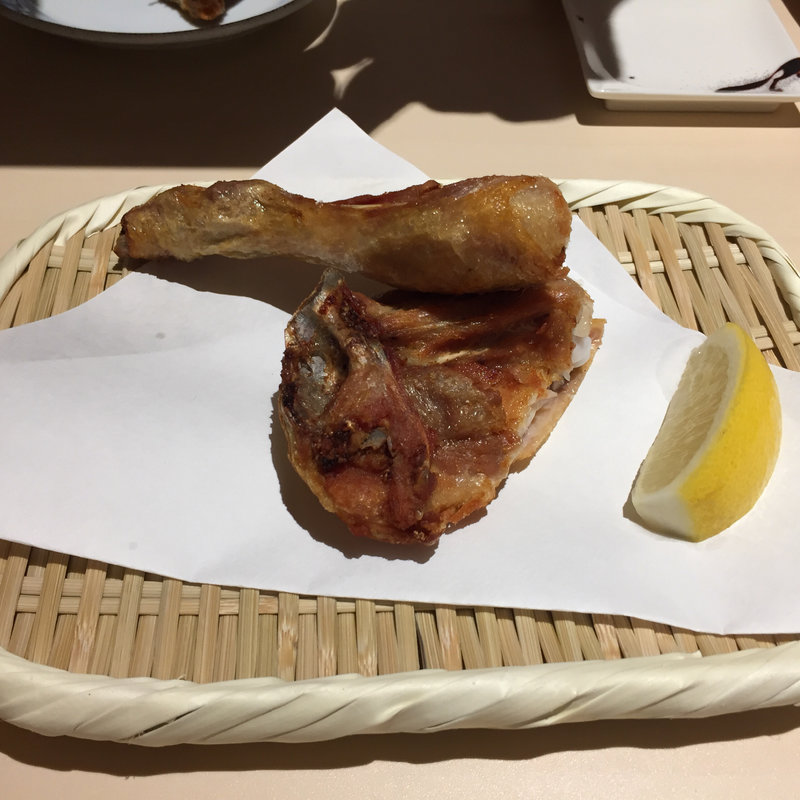 鳥もも肉 素揚げ(やき鳥と素揚げ みず野)