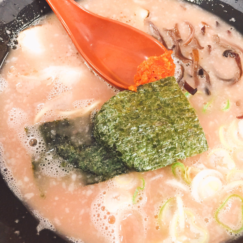 とんこつ黒(普通)(火の国文龍 総本店 )