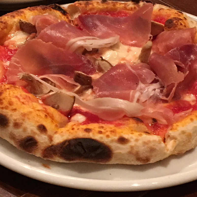 佐倉産無農薬しいたけとイタリア産生ハム(ボッソ （PIZZERIA E BAR BOSSO）)