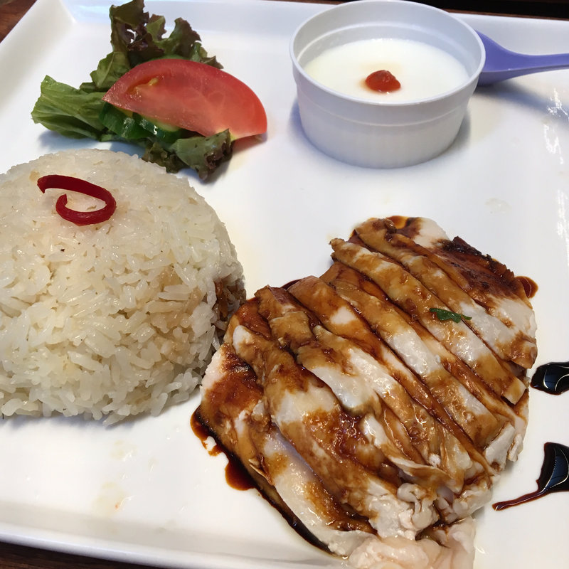 ヘルシーチキンライスセット  スープつき(新東記 CLARKE QUAY 大手町)