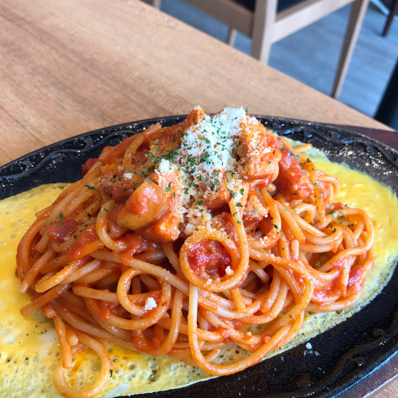 昔ながらの王道ナポリタン(カフェフラミンゴ)