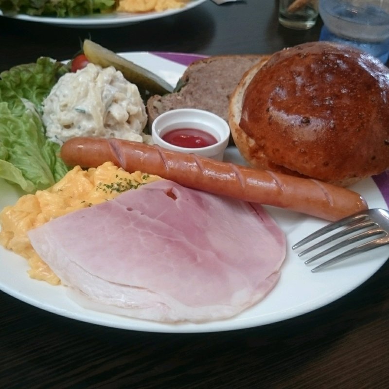 ソーセージアンドエッグ(フロインドリーブ 生田店)