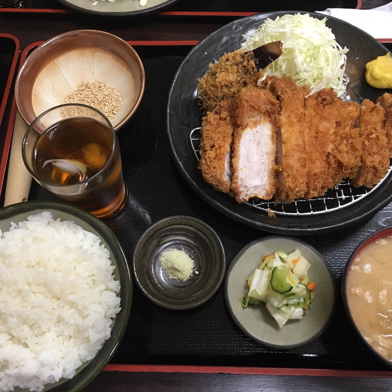 米の娘ぶた極厚ロースカツ(とんかつ 栄ちゃん)