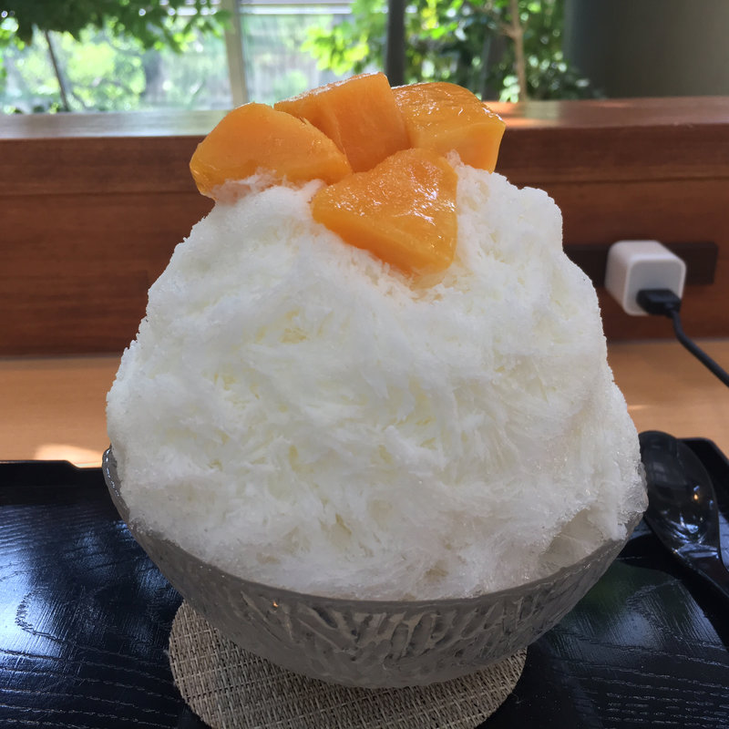 練乳マンゴーかき氷(萠茶KIZASHI)