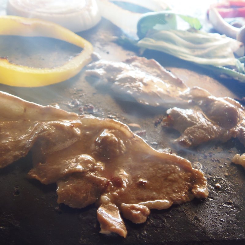 ラムショルダー　60g　(バーベキューハウス The Grill )