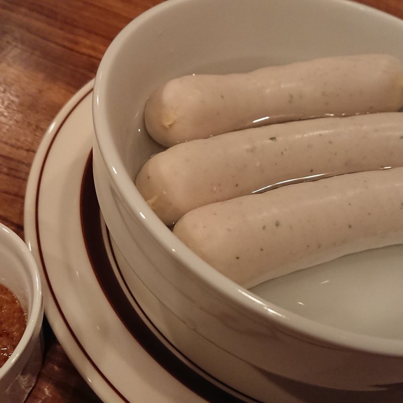 ヴァイス ヴルスト(白ソーセージ) 温め2本付 (ドイツ ビアハウス ハンブルク)