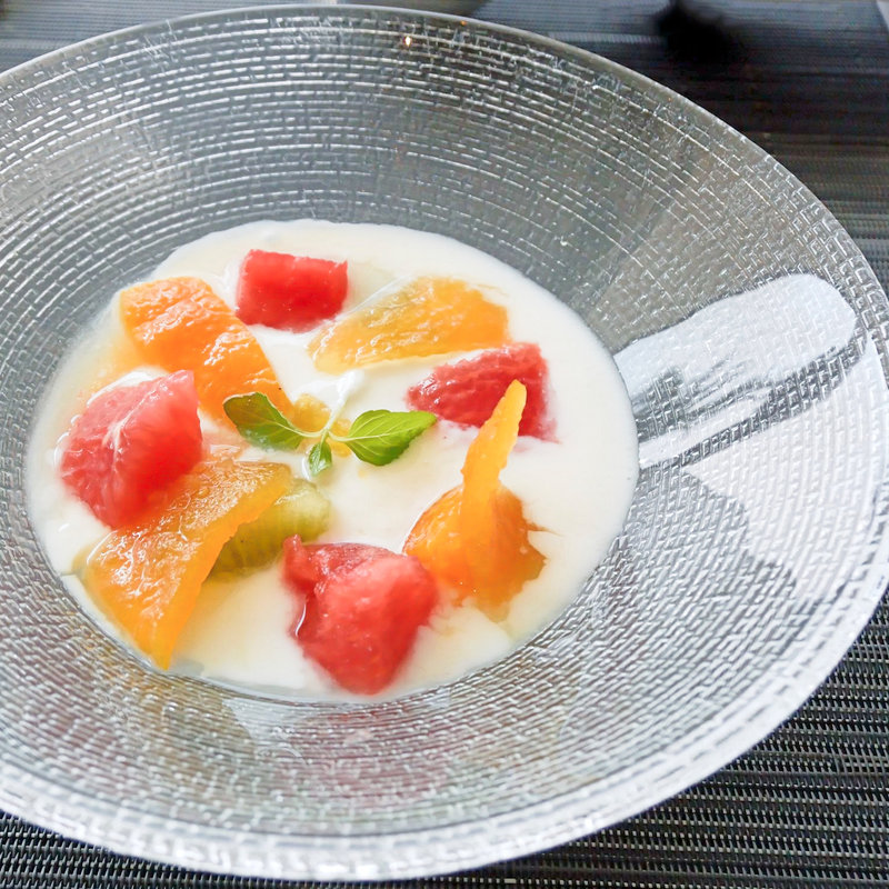 柚子のコンポートと季節のフルーツのヨーグルト(星野リゾート ウトコ オーベルジュ＆スパ （【旧店名】UTOCO Deep Sea Therapy CENTER ＆ HOTEL）)