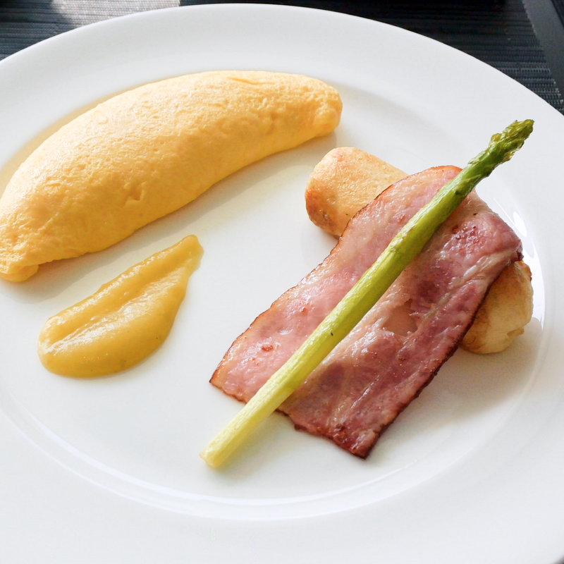 オムレツとシーフードソーセージ(星野リゾート ウトコ オーベルジュ＆スパ （【旧店名】UTOCO Deep Sea Therapy CENTER ＆ HOTEL）)