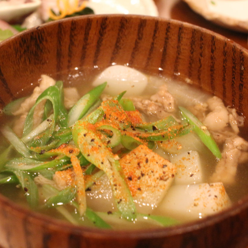 牛すじ塩煮込み(粋鱗 （スイリン）)