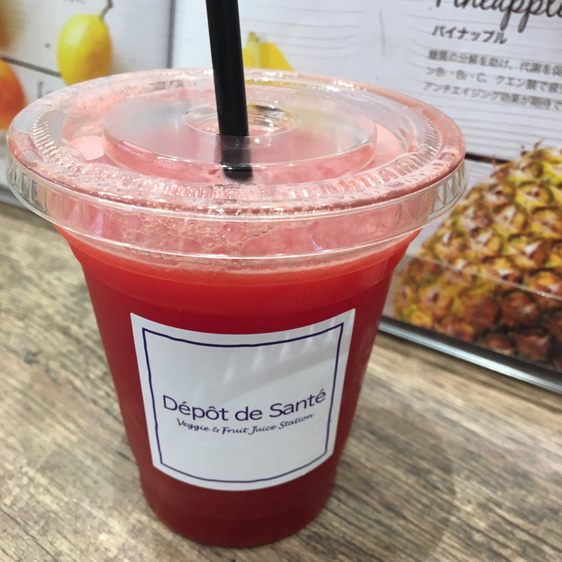 スイカのプレスジュース(フィールアットイーズ ジュースキッチン)