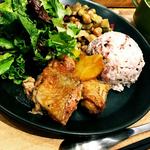 十穀米とチキンのサラダランチ